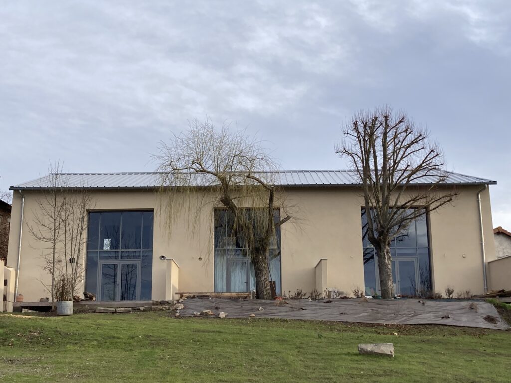 Home La grange vu du jardin